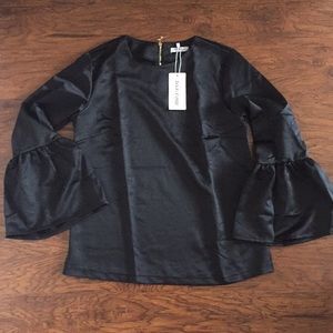 Bubble sleeve back Zip satin sheen top black sz M